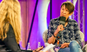 DOKVILLE Kuratorin Astrid Beyer im Gespräch mit Monika Treut (Foto: Günther Ahner/HDF)