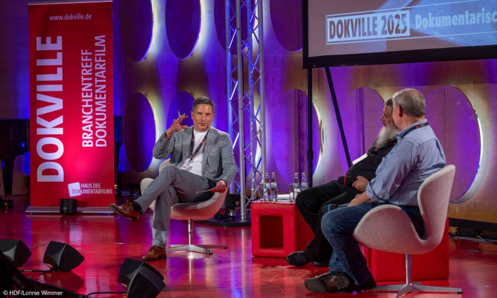 Dr. Frank Bräutigam (Moderator), Stephan J. Kramer (Präsident des Amts für Verfassungsschutz Thüringen) und Peter Müller (ehem. Verfassungsrichter und Ministerpräsident des Saarlands)