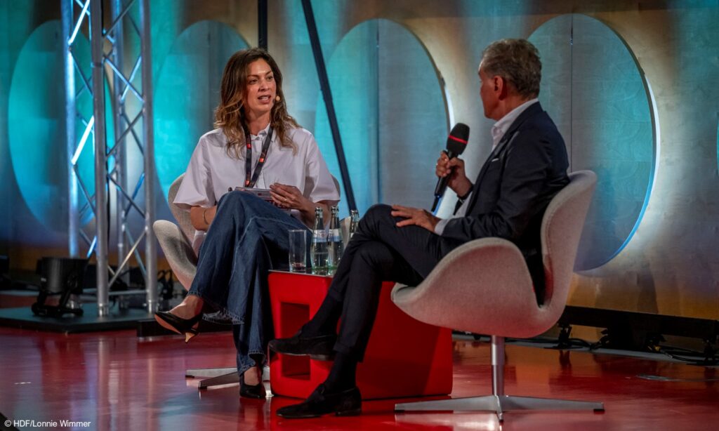 Prof. Nadia Kailouli (Journalistin und Fernsehmoderatorin) und Prof. Dr. Dr. Michel Friedman (Publizist)